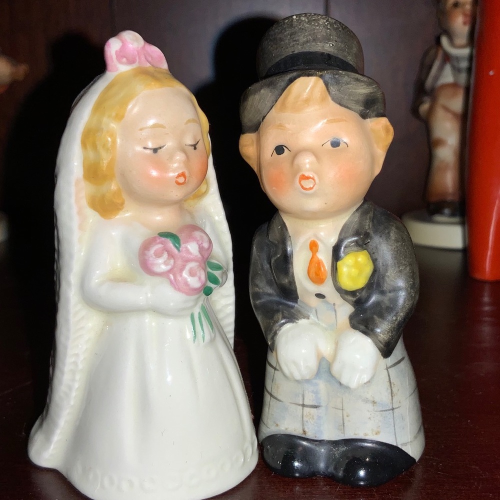 Hummel Goebel bride&groom salt and pepper shakers